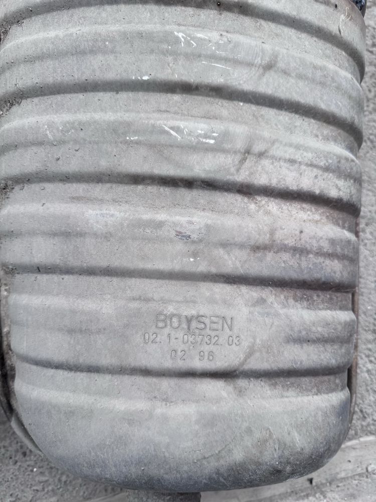 Продам глушитель бмв е38