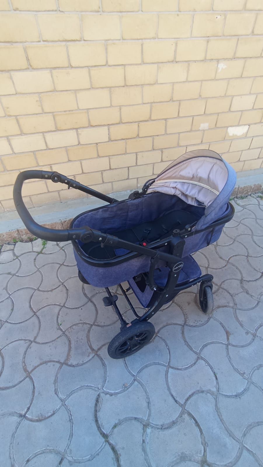 Срочно продам коляску