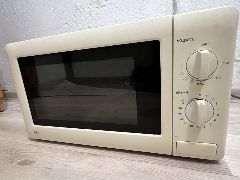 Продам микроволновку LG