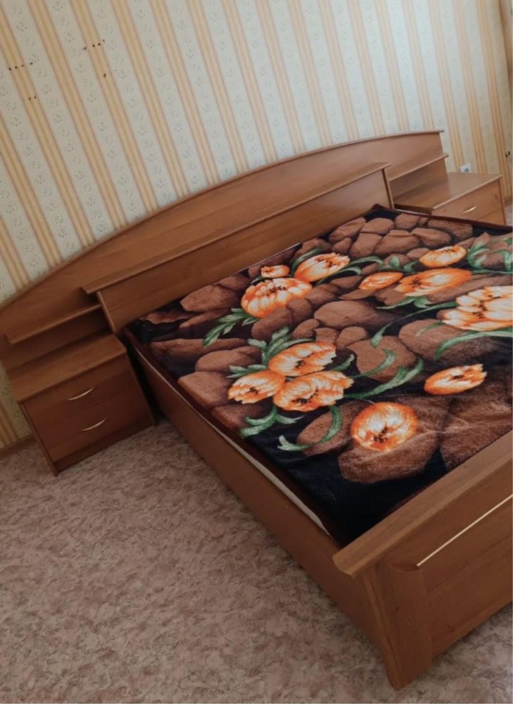 Большая кровать