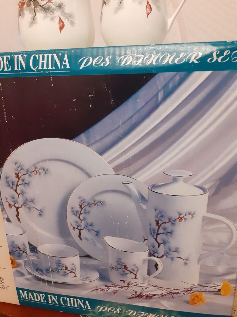 Сервизы чайные, кофейные, новые.
