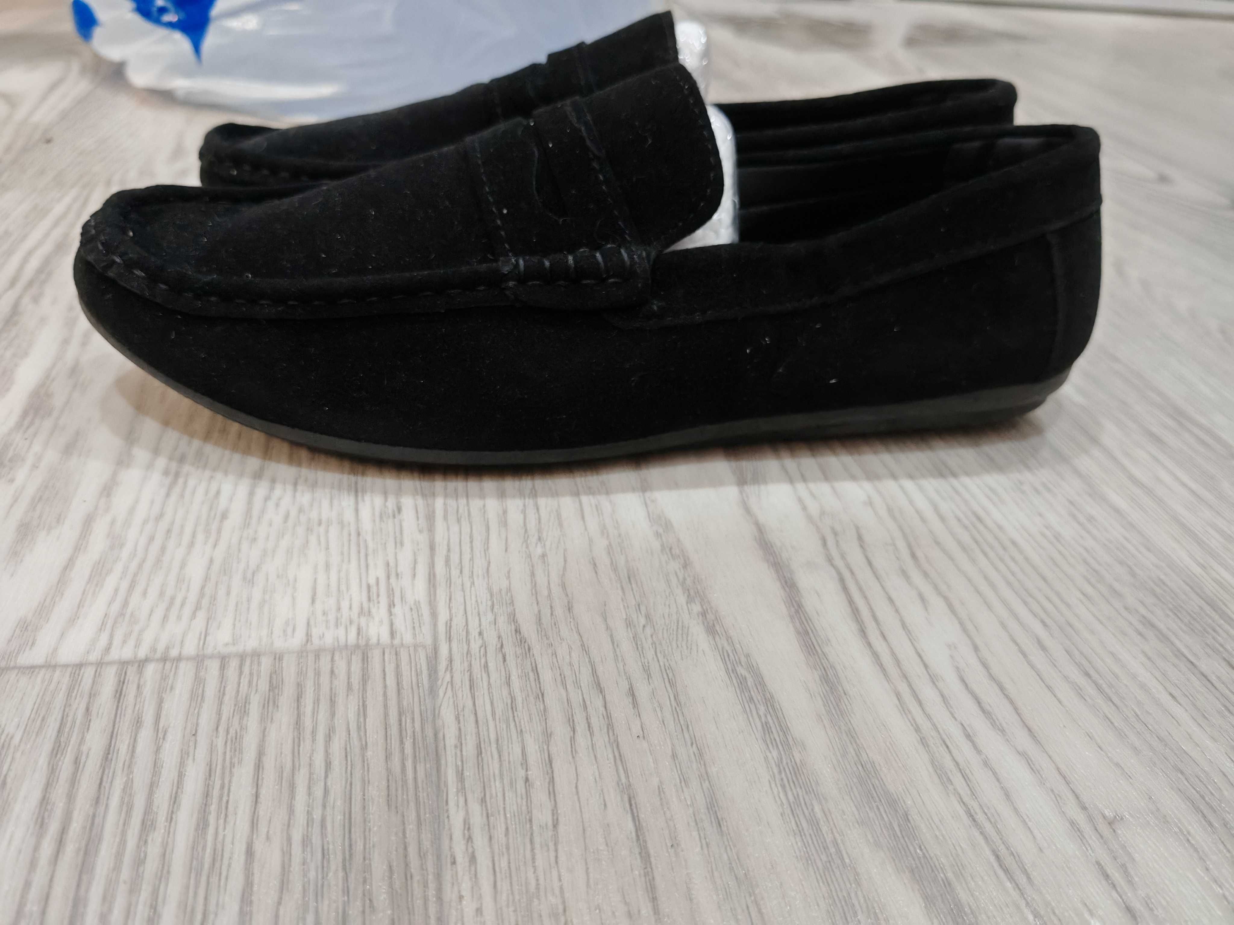 Продам лоферы и туфли