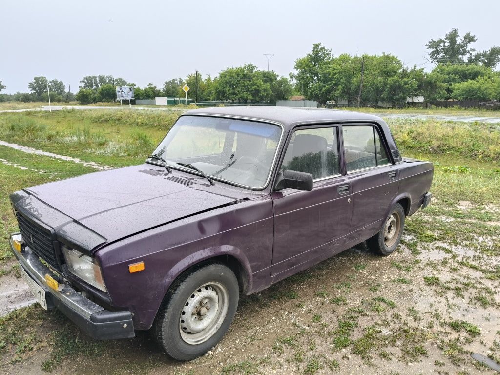Продам автомобиль ВАЗ 2107. ИНЖЕКТОР.