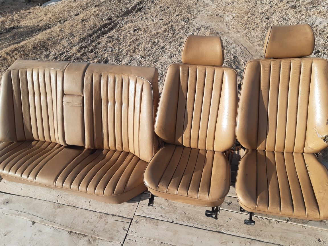 Продам кожныи сиденье мерс 190
