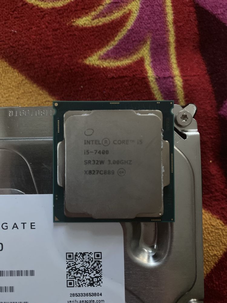 Продам жоски диск на 1тб и на 2 тб , и процеср i5 7400)( 3.00GHZ