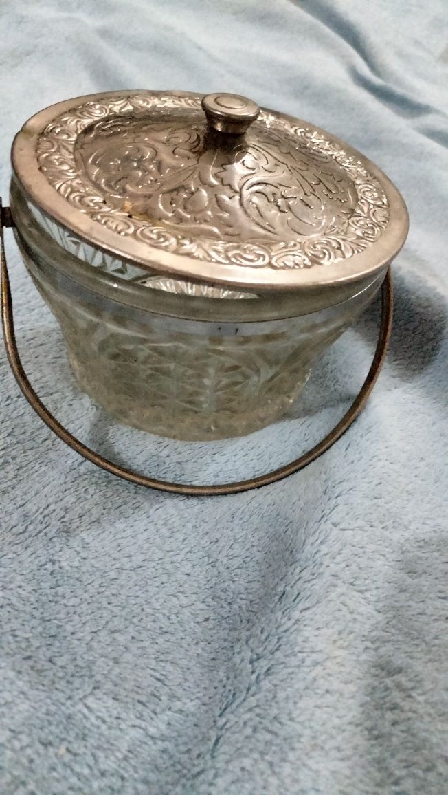 Продам конфетницу СССР