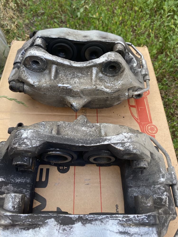 Суппорта BMW E38 Brembo после переборки