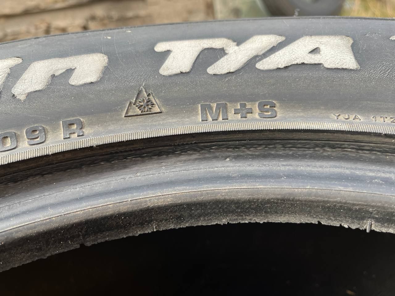 Шина BFGoodrich 265/70 r17 
2шт 20 000тг