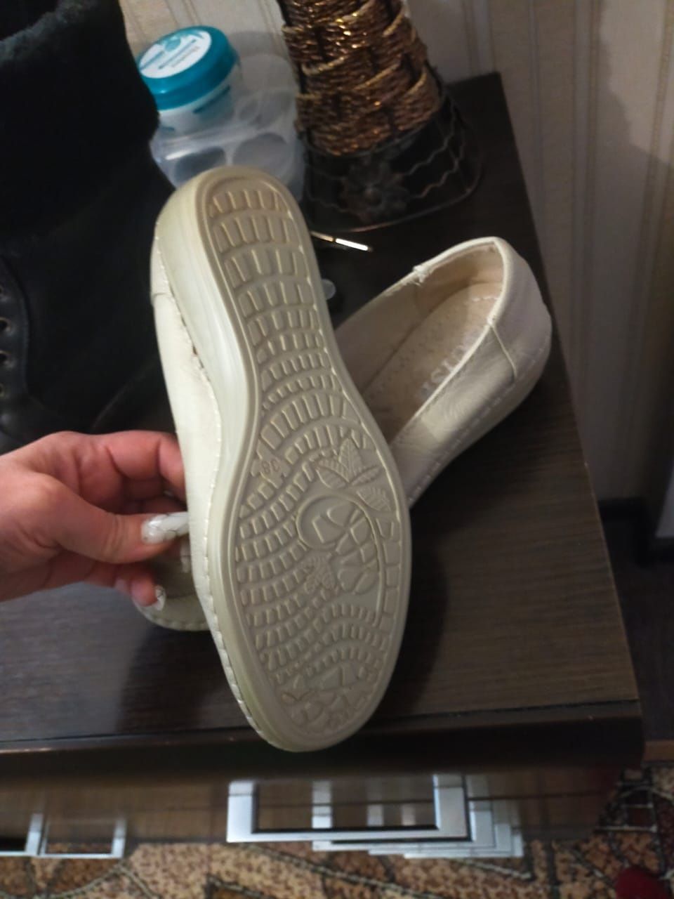 Продам женские туфли