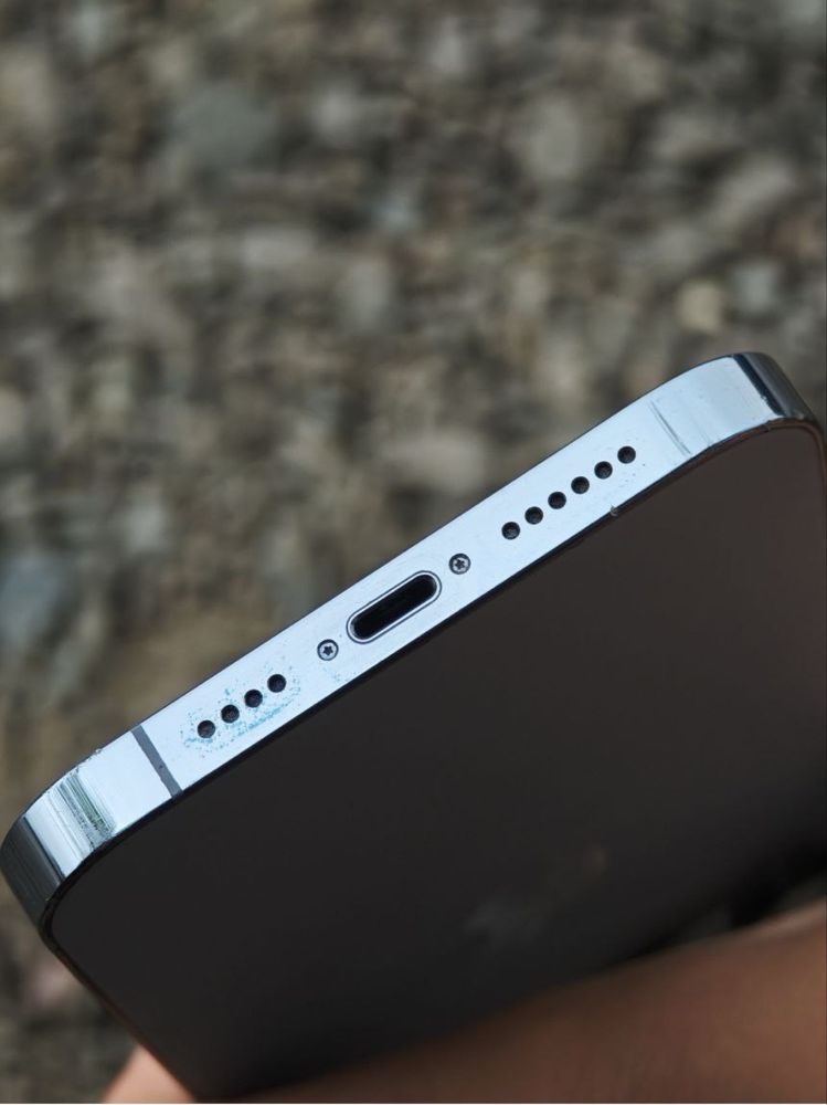 Продам Iphone 13 Pro max