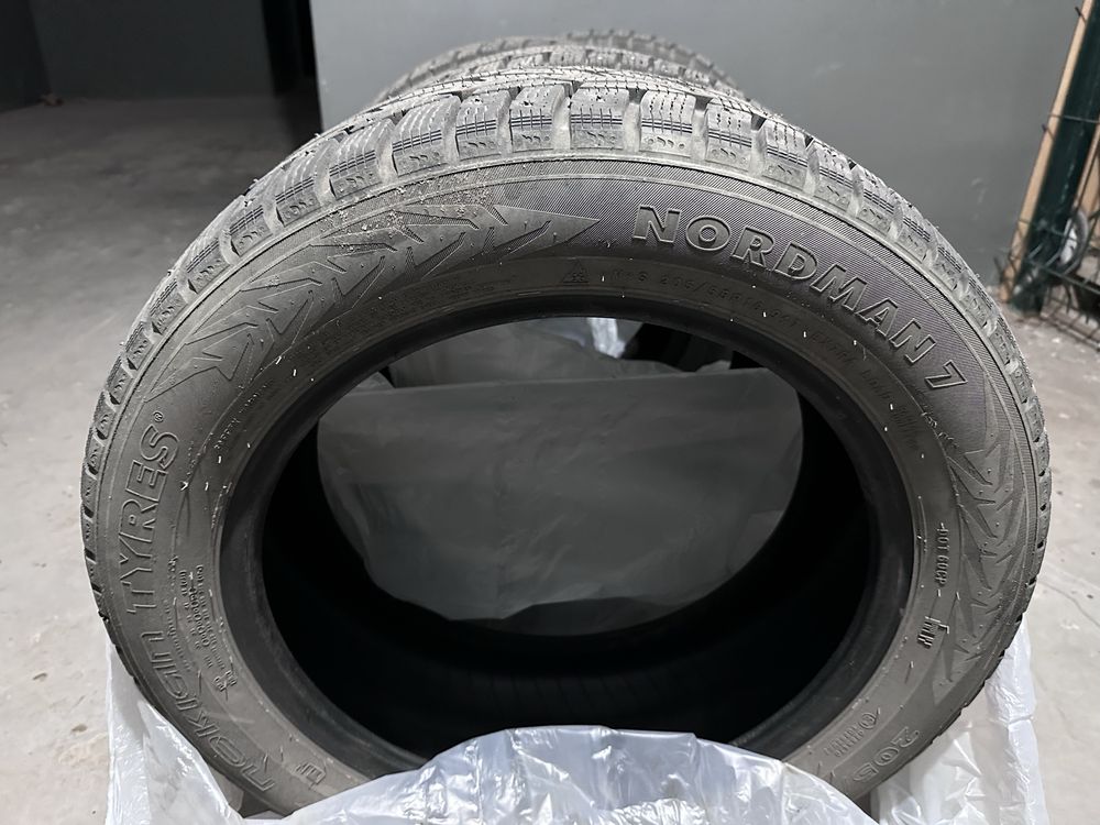 215/55/R16 Nokian