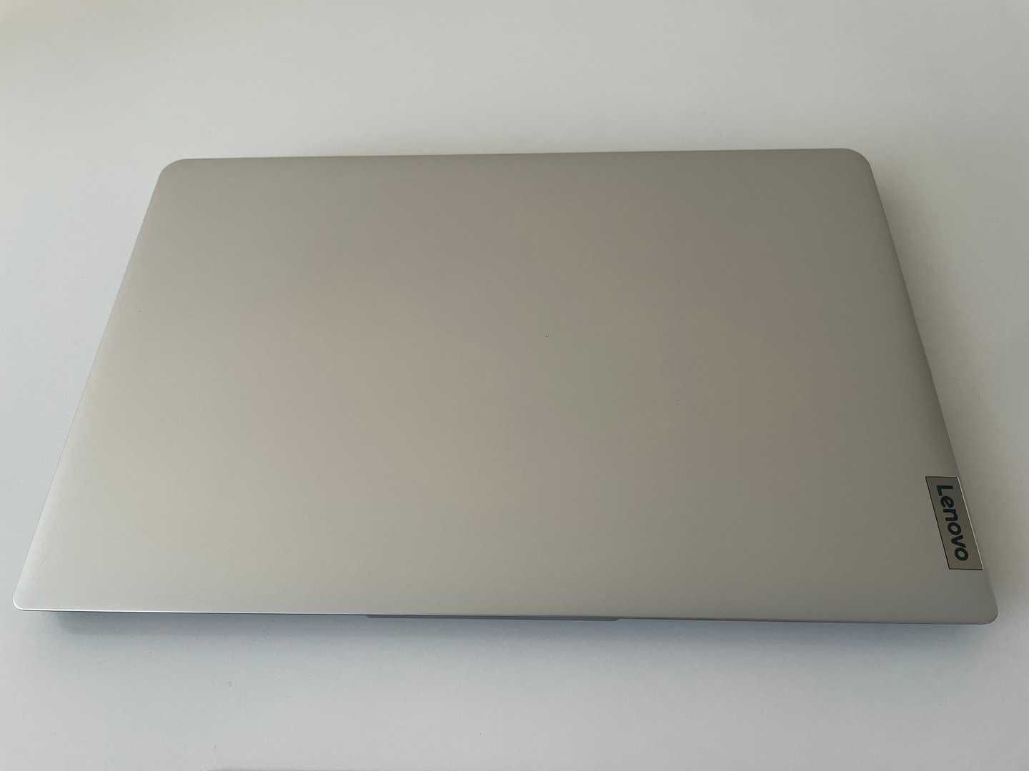 Продам Lenovo 15alc7 /Ryzen 7-5700u/16Gb Ram/512Gb ssd/Amd Graphics/