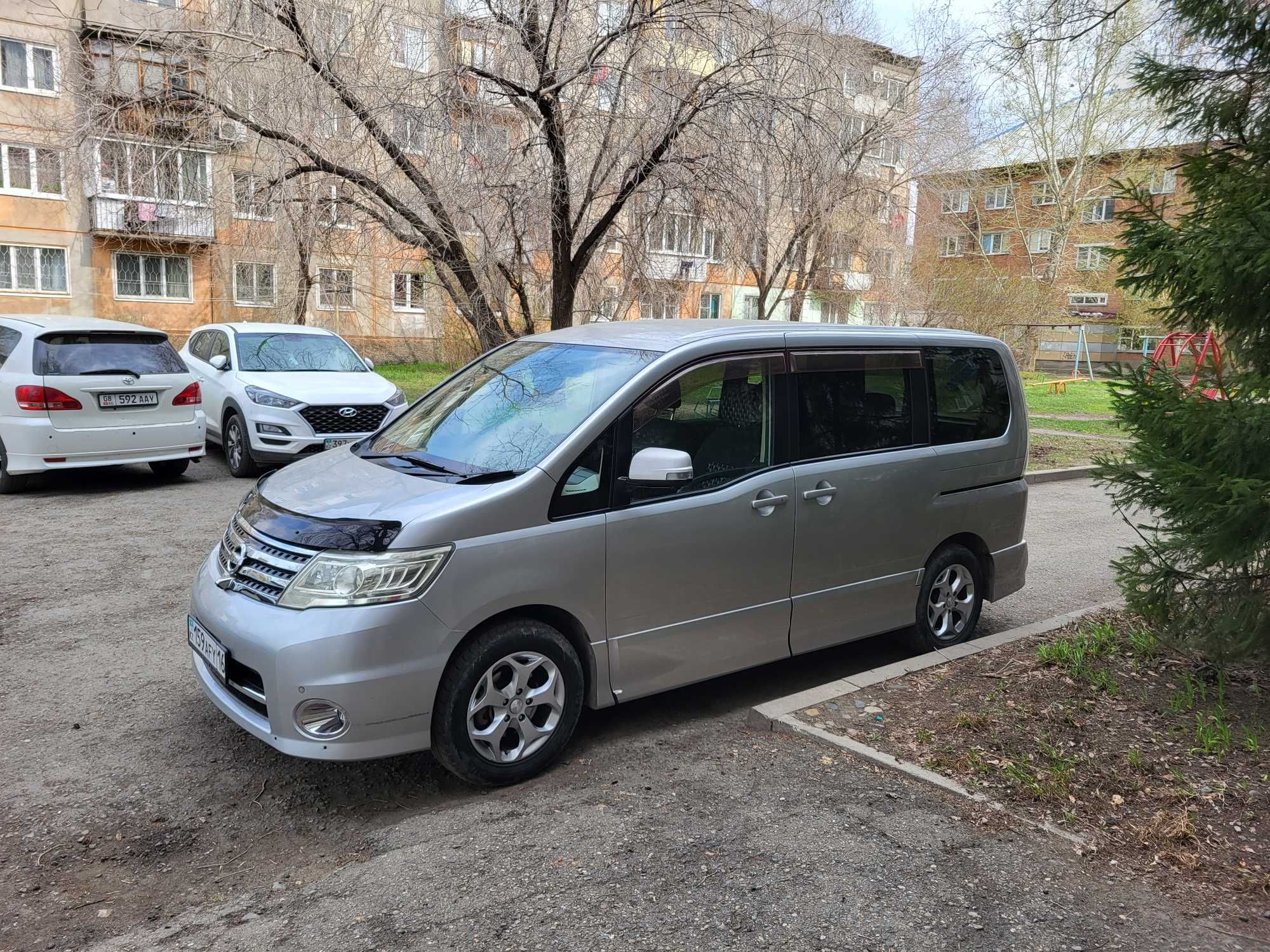 Продам Ниссан Серена CNC25 2008 года выпуска
