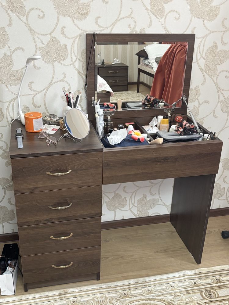 Продам 2х спальную кровать размером 2х1,8 м