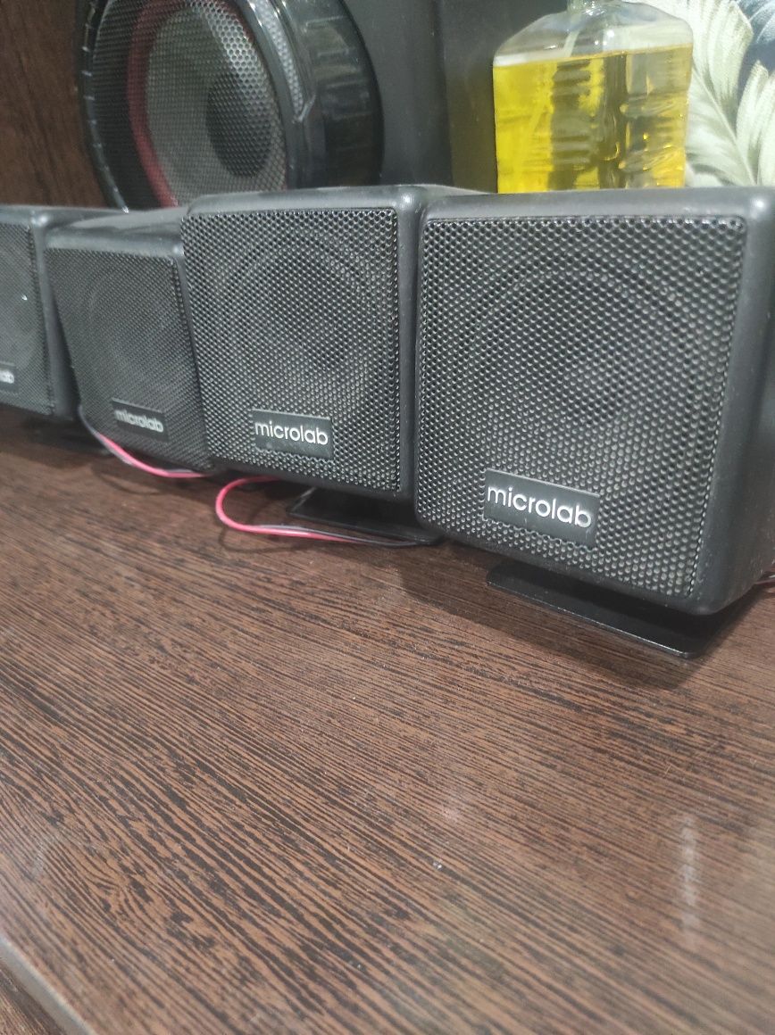 Продам колонки микролаб 4шт.