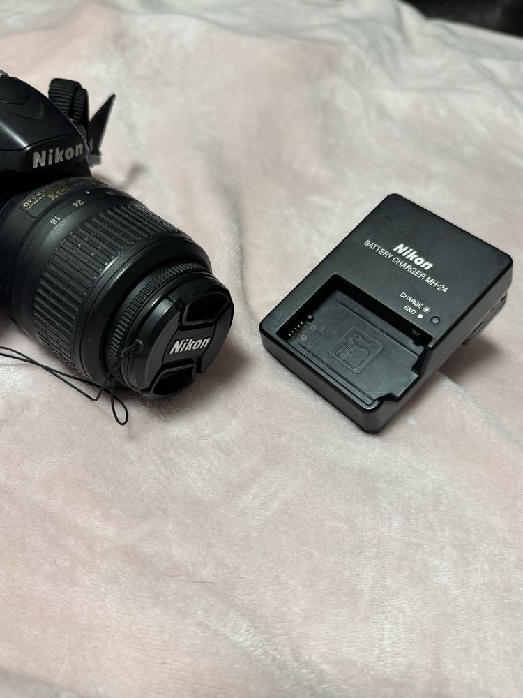 Продам фотоаппарат  Nikon D3200 в  отличном состоянии