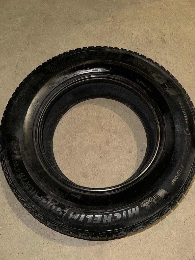Продам зимний шины мишлен комплект 4 шт 285/60/18