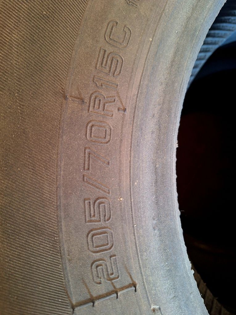 Шины всесезонные 205/70 R15C