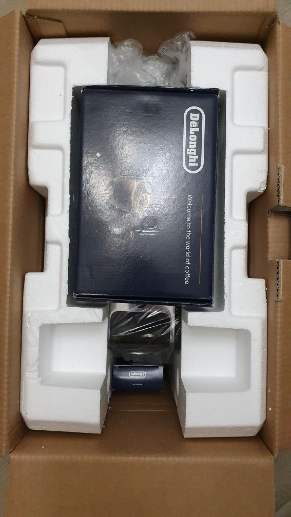 Кофемашина DeLonghi Dinamica Plus 370.70