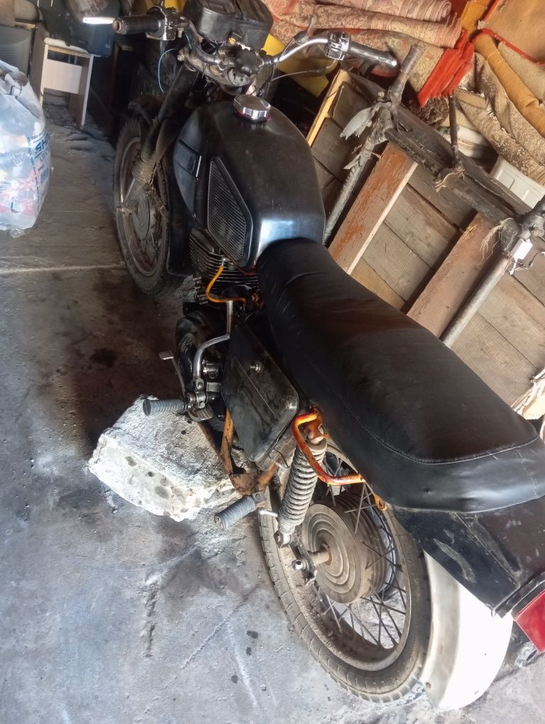Продам Иж планета 5