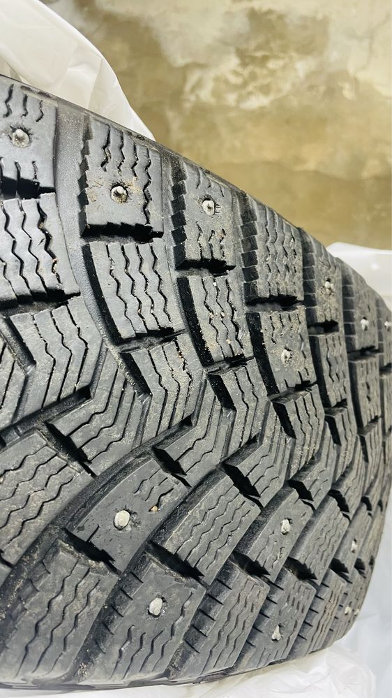 Продам Зимний резину Michelin