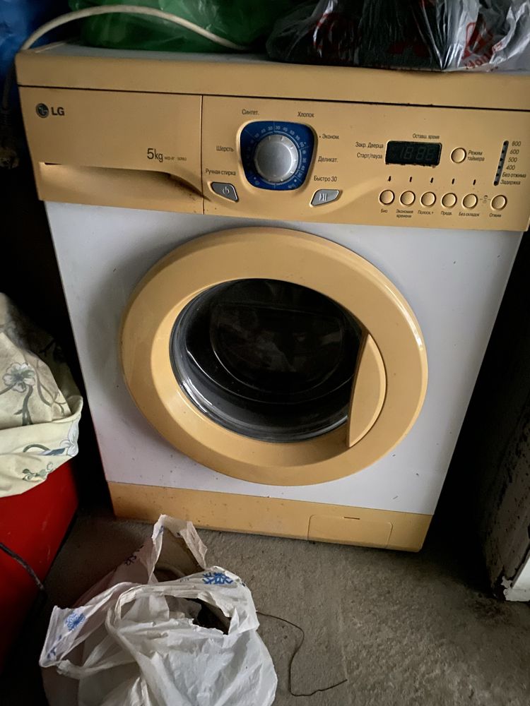 Продам рабочую стиральную машину 5kg