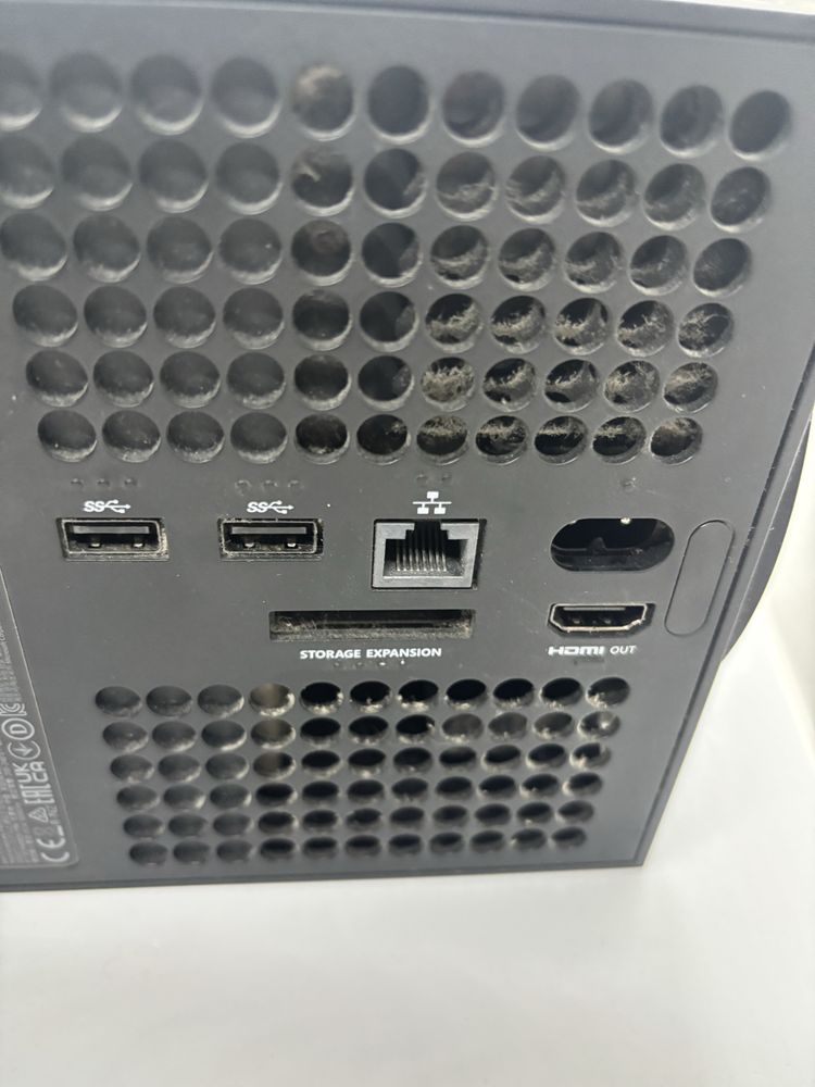 Xbox Series X 1Tb + 2 геймпада