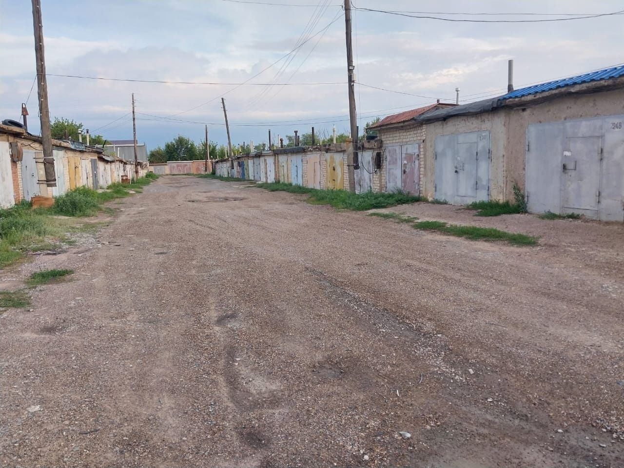Продам гараж в кооператив Луч