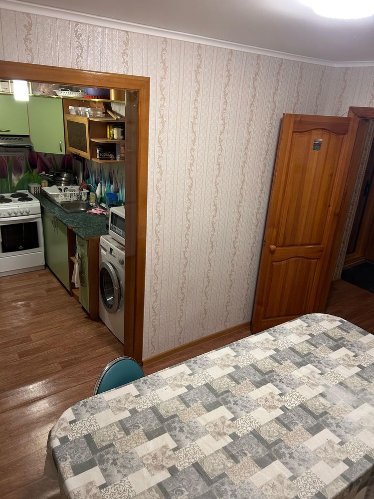 Продам 4 комнатную квартиру