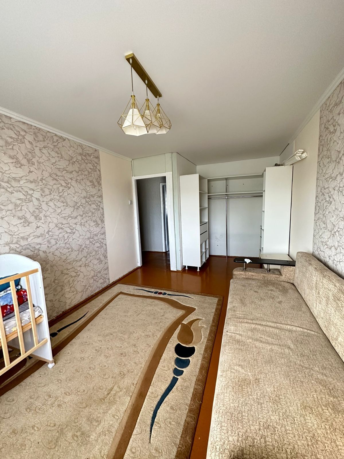 Продам 2х ком улучшенка центр