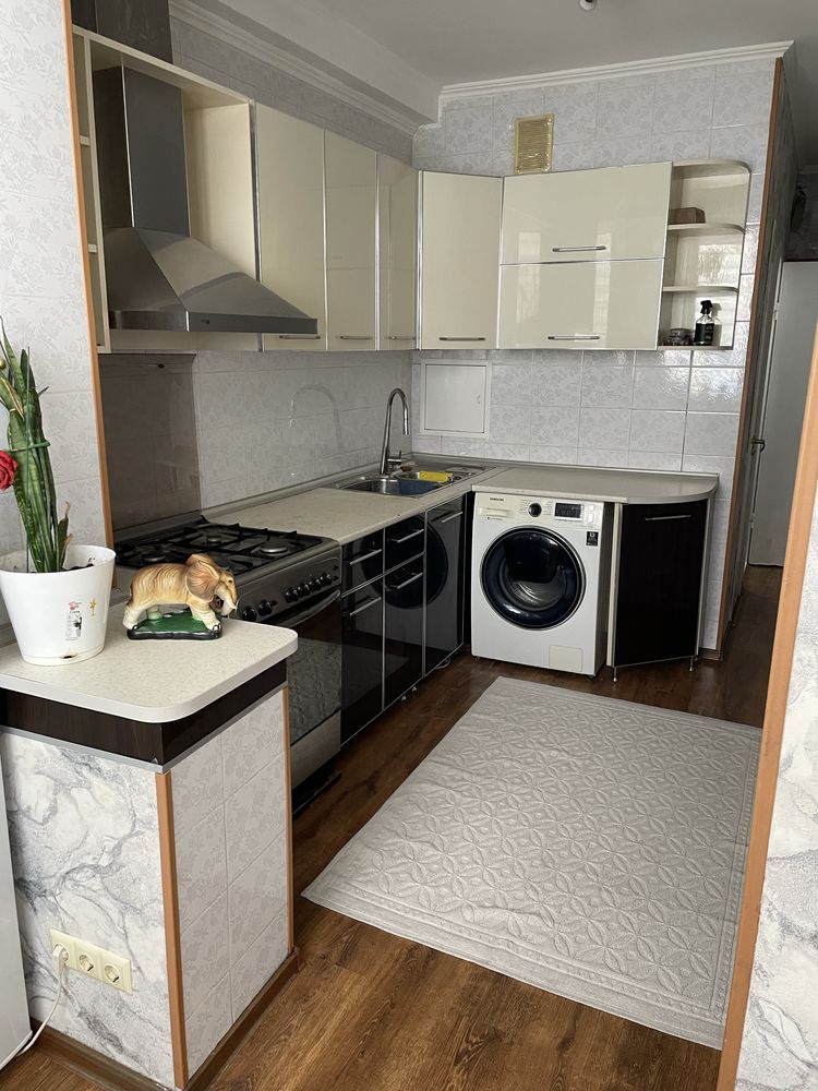 Продам 4-х комн квартиру в 11-26