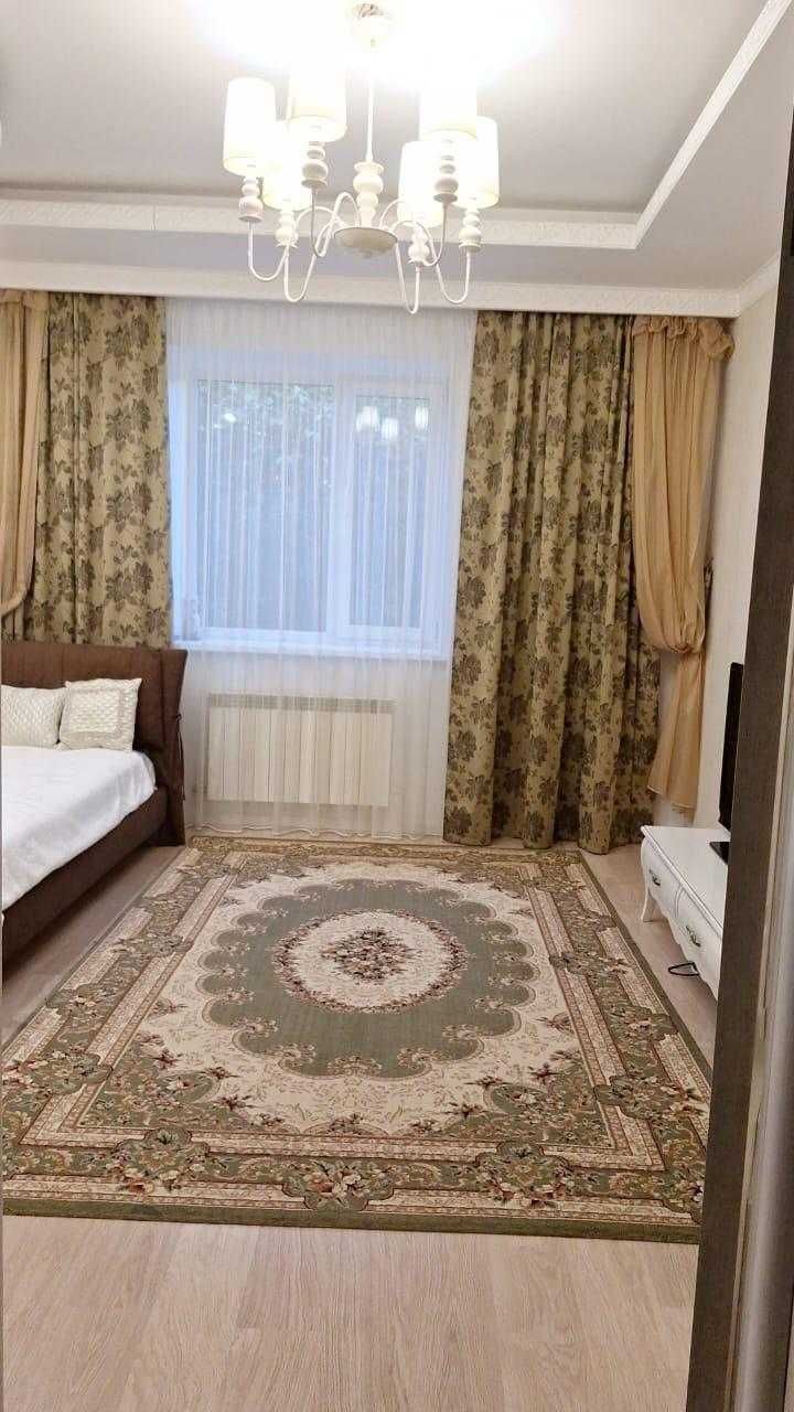 Уральск · Отдельный дом · 4 комнаты · 165 м² · 10 сот.