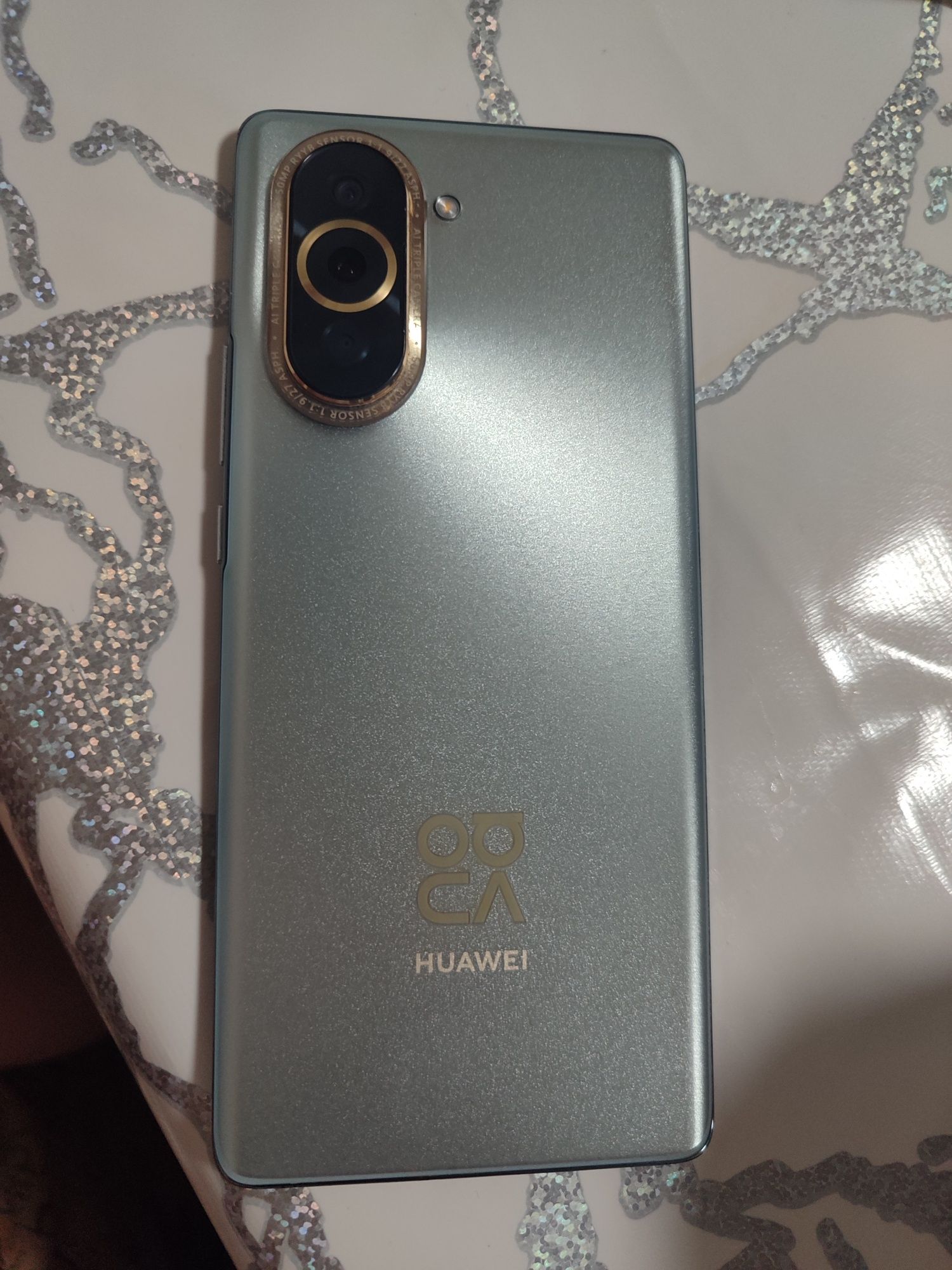 Huawei nova 10 8/128гб