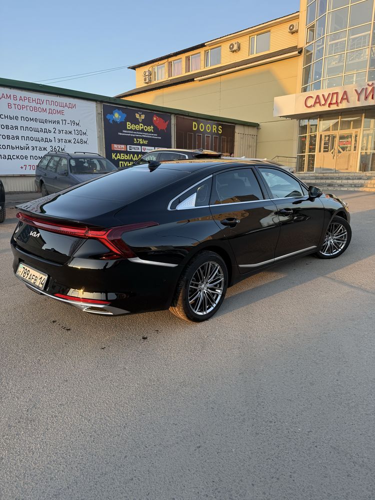 KIA K8 2021 года