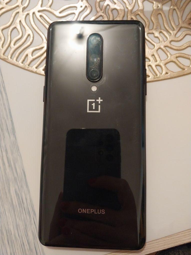 Продам срочно телефон