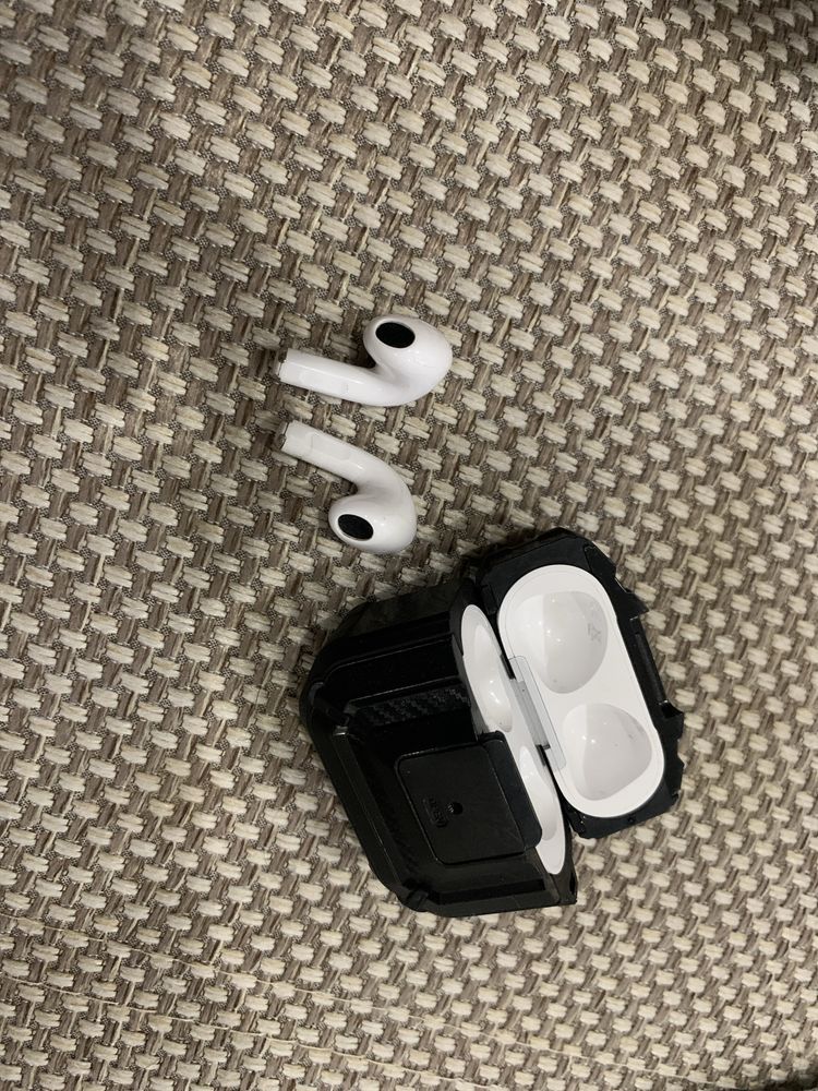 air pods 3 с чехлом цена договорная
