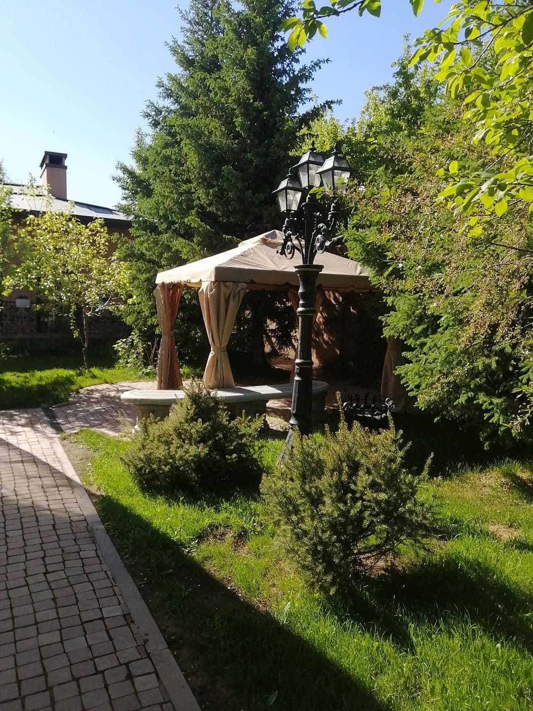 Шатры, Торговые Палатки, Беседки, Тенты, Зонты для Магазина и Кафе
