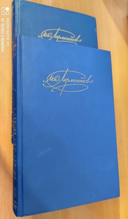 8 собраний сочинений Тургенева,Толстого,Маяковского, Есенина и т.д.