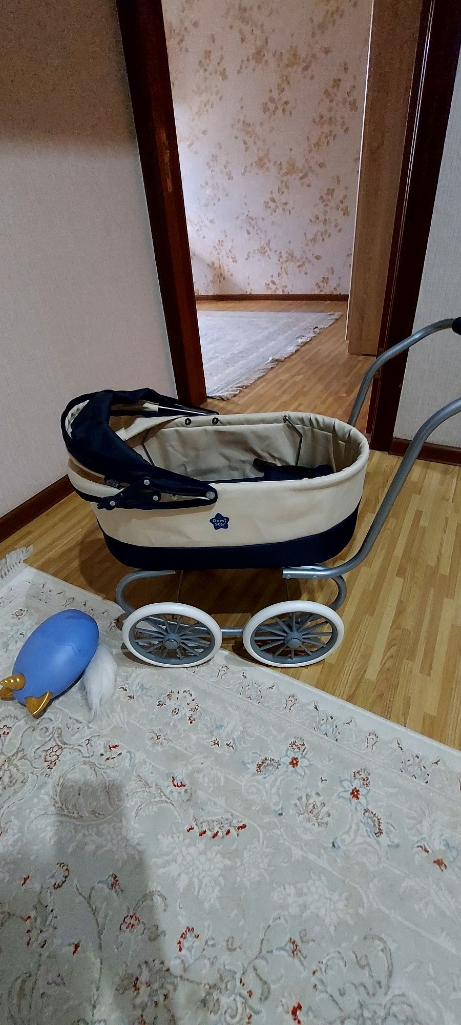 Коляска для куклы