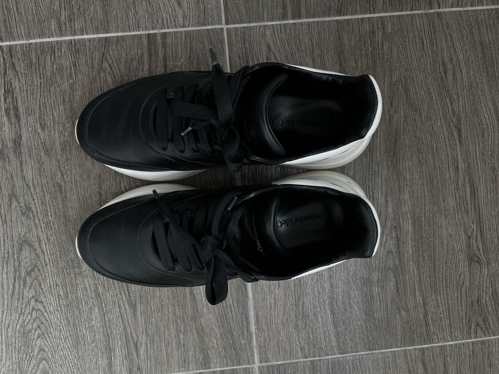 Продам кроссовки Alexander Mcqueen
