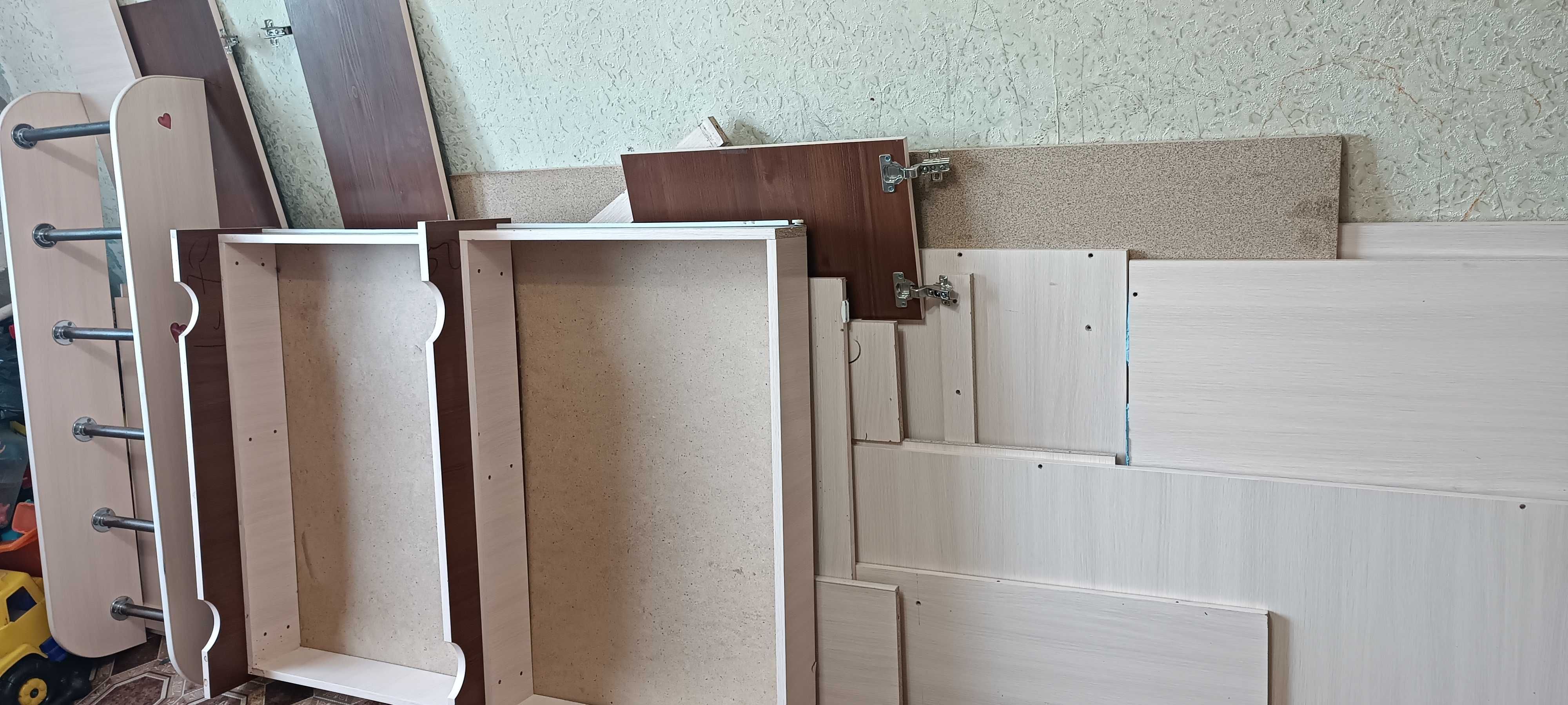 Кровать двухъярусная