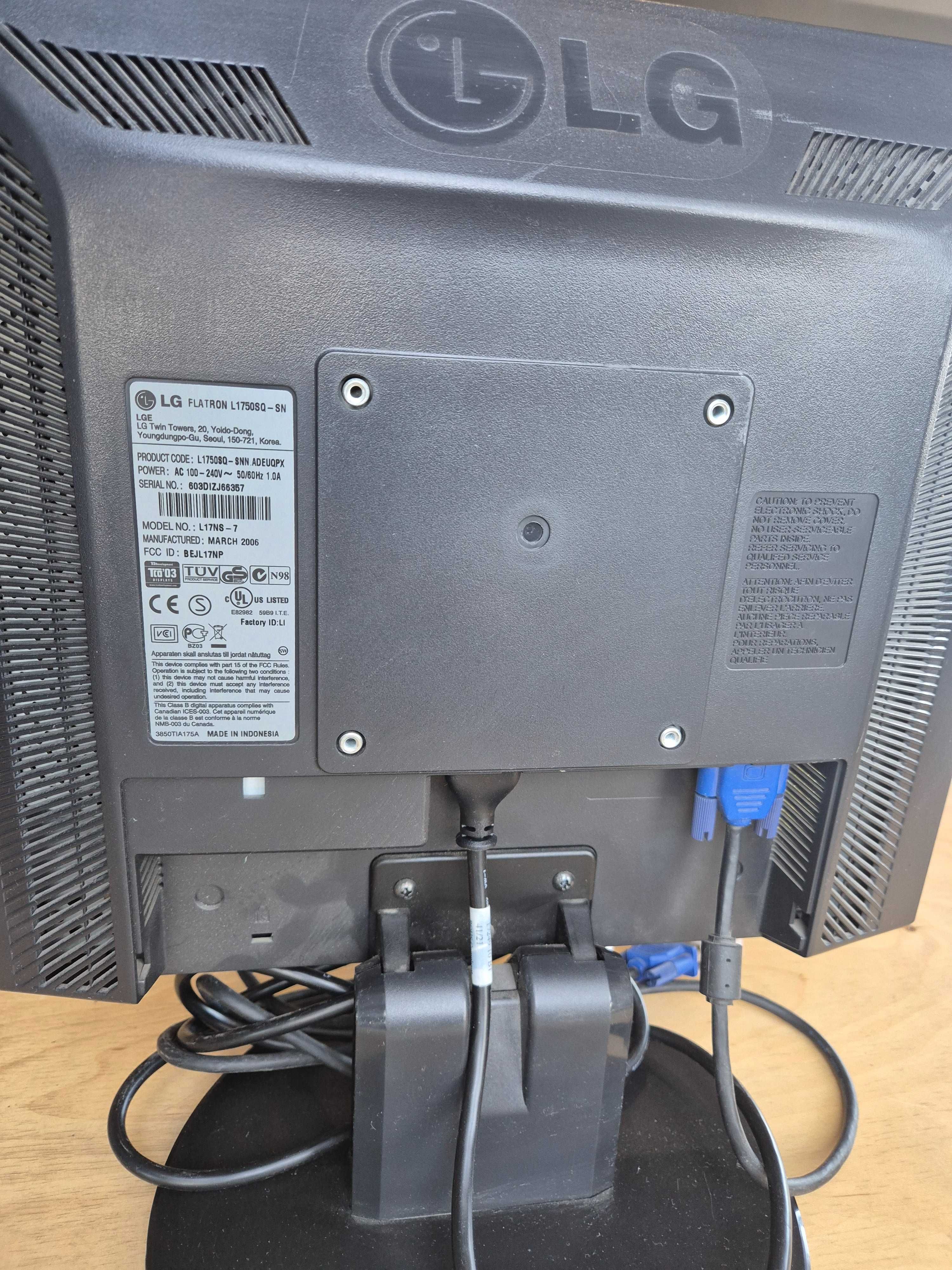 Монитор LG Flatron L1751SQ 17"