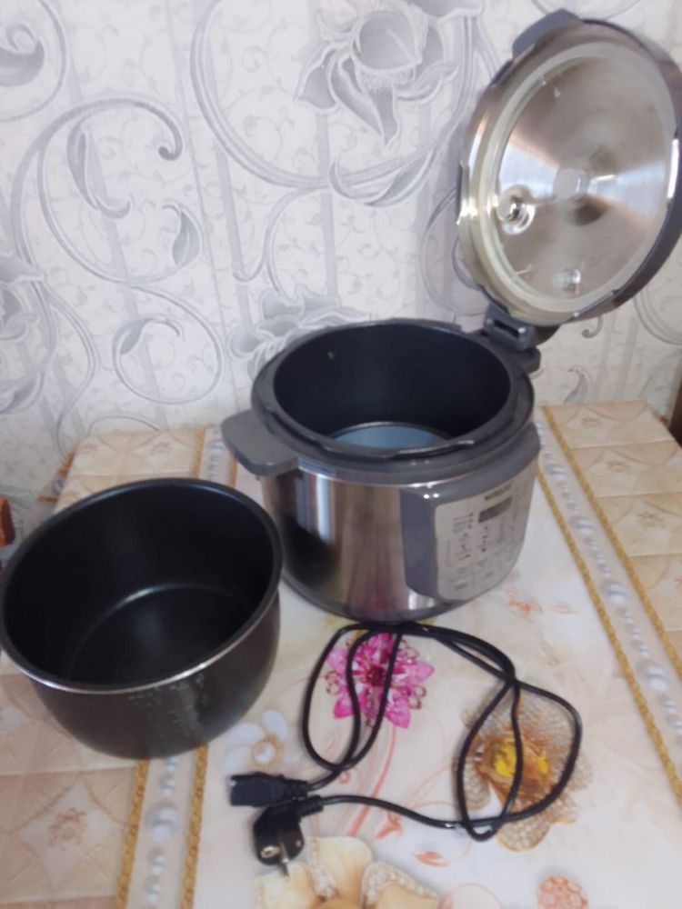Мультиварка новая
