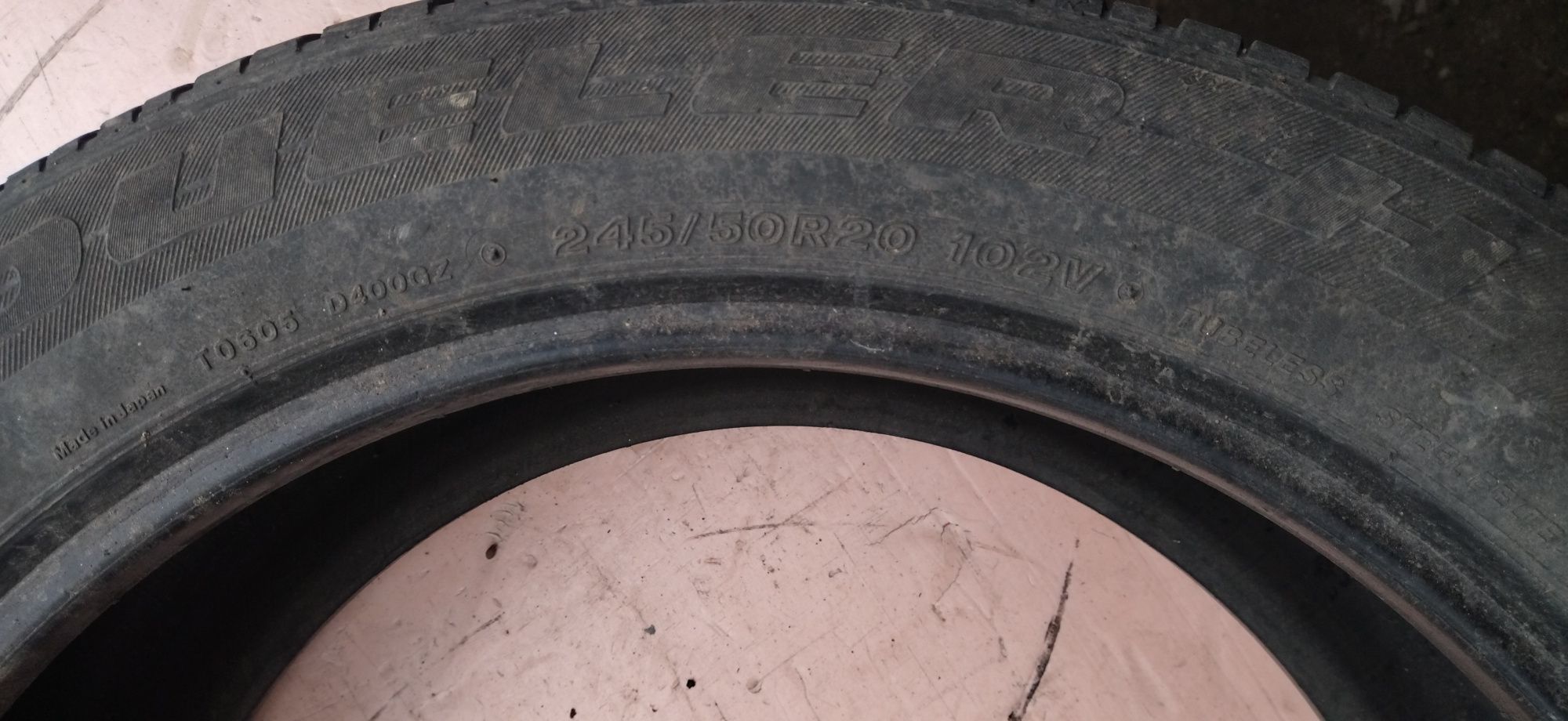 Bridgestone Dueler 245/50 r20