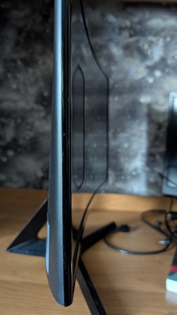 Монитор Samsung C24F396FHI (24", изогнутый, VA, 60Гц)