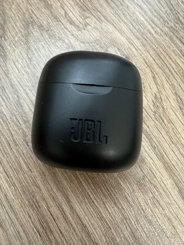 JBL наушники за 5000! Срочно!
