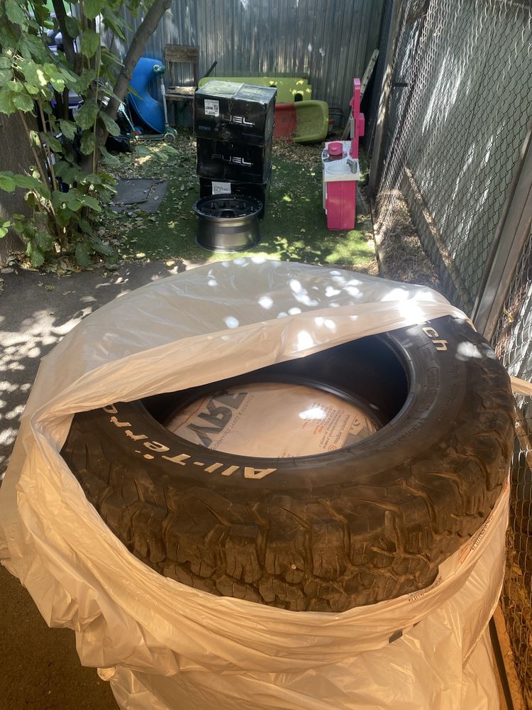 Продам резину bfgoodrich 285/60/18