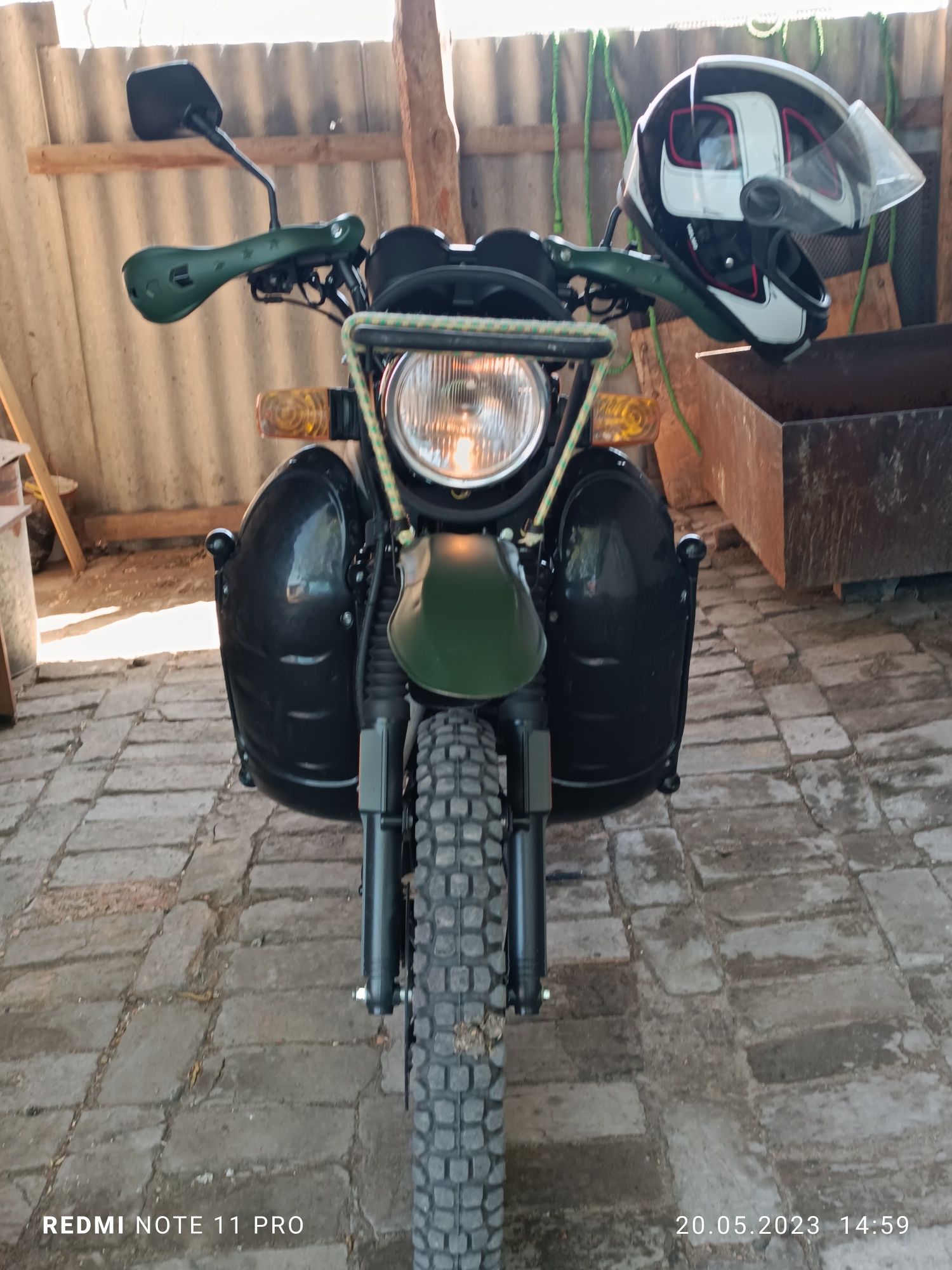 Продам мотоцикл 200кубов