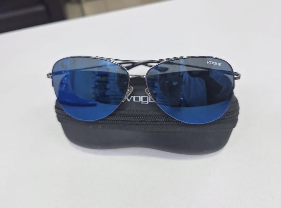 Продам очки Vogue
