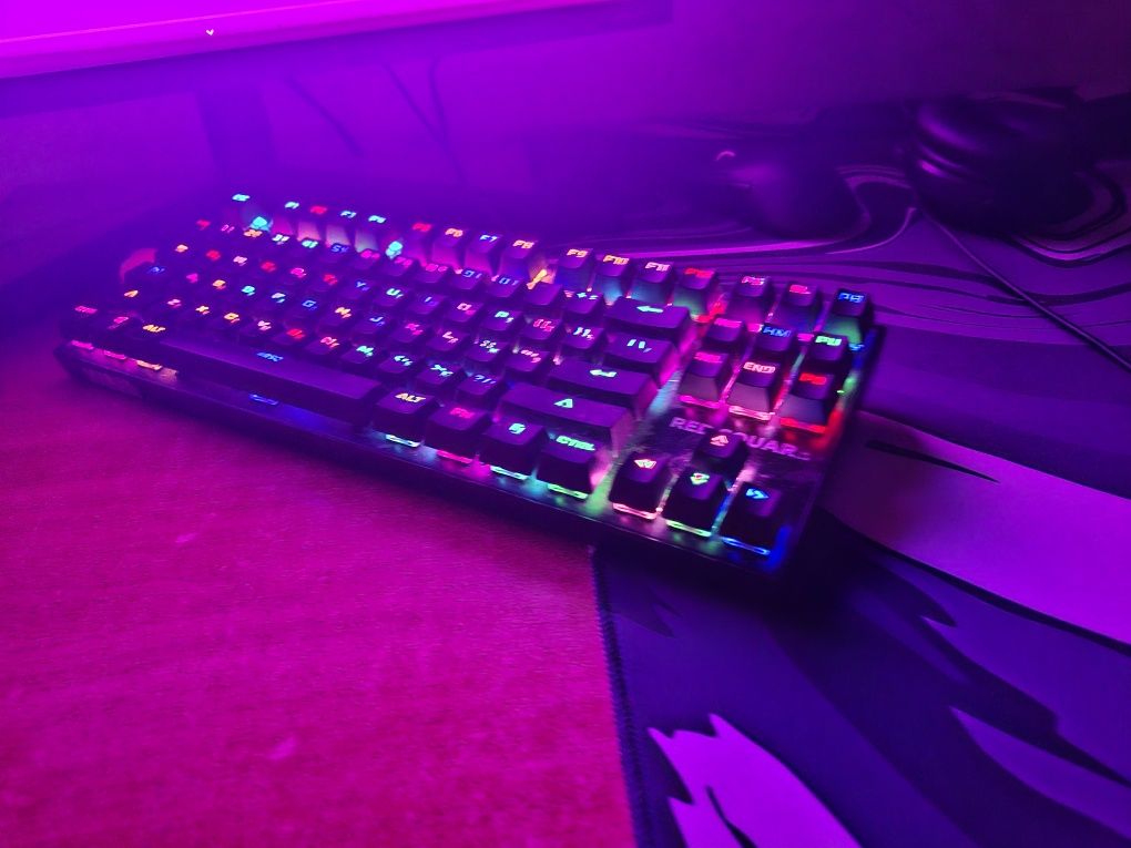 Red Square TKL Skeleton, игровая клавиатура на красных свичах